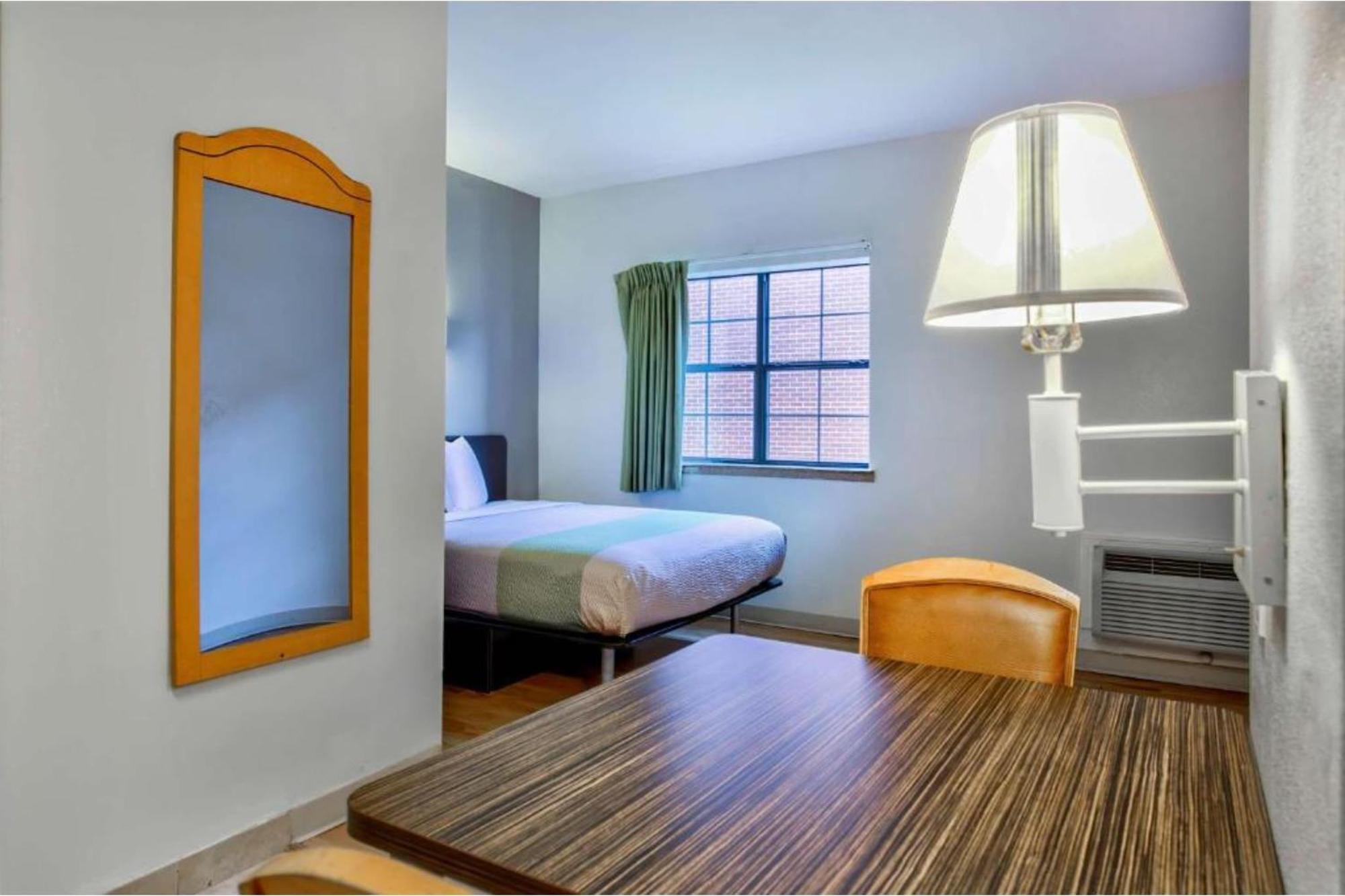 Oyo Townhouse Beaumont Medical Center Area Hotel Buitenkant foto
