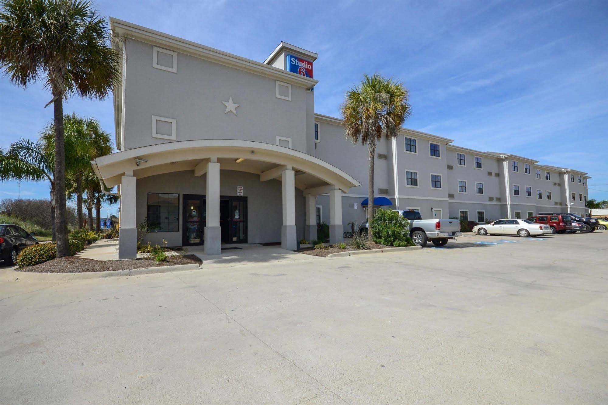 Oyo Townhouse Beaumont Medical Center Area Hotel Buitenkant foto